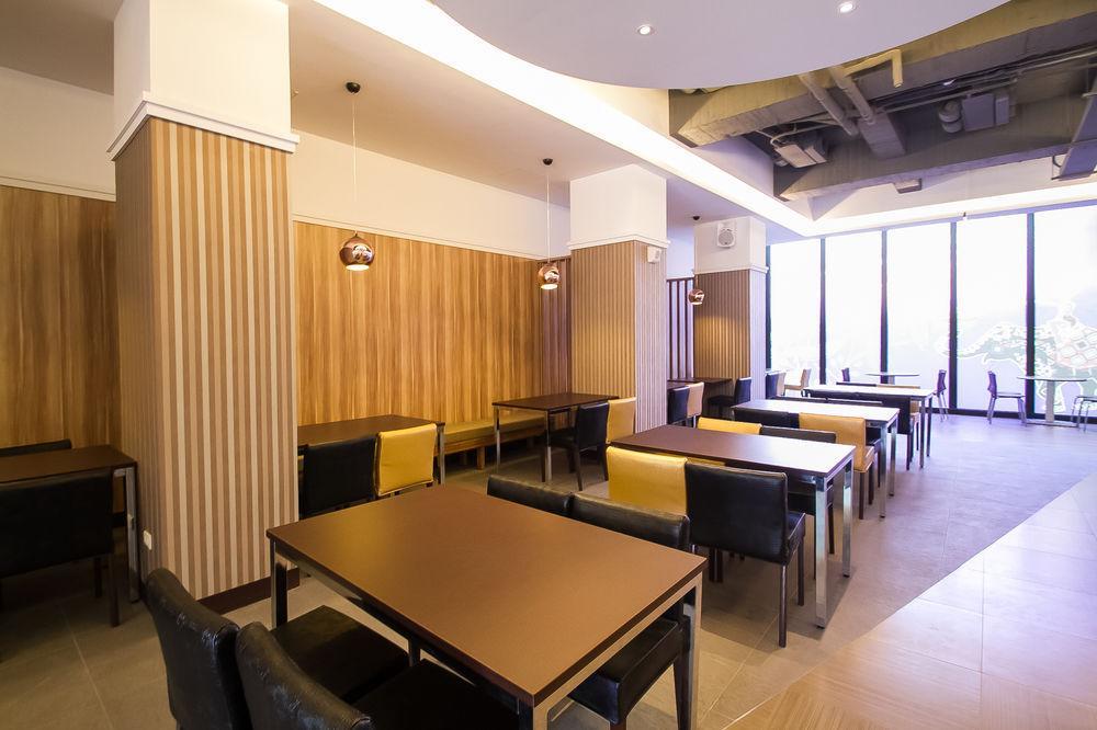 S&E Hotel Tainan Exterior foto