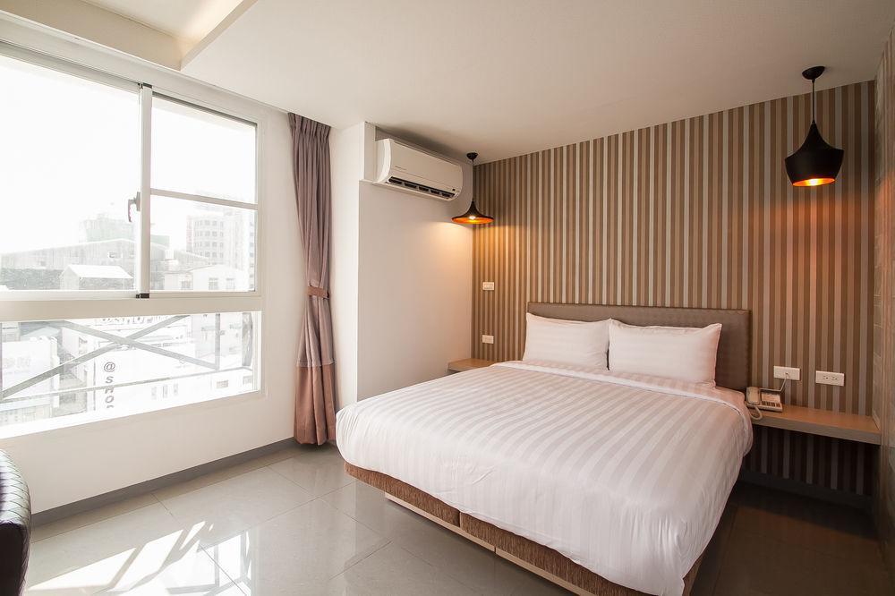 S&E Hotel Tainan Exterior foto