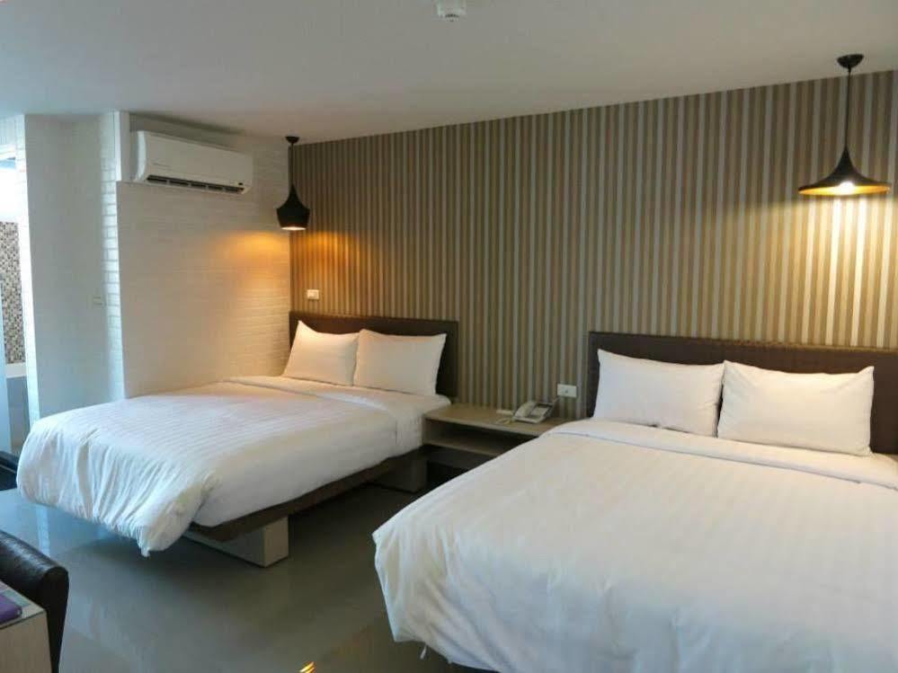 S&E Hotel Tainan Exterior foto